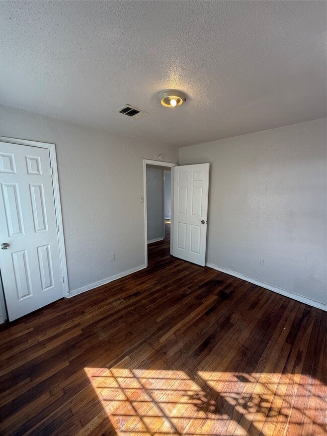 Building Photo - 5411 Bellfort Ct