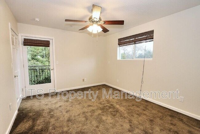Building Photo - 4222 Crestline Ave