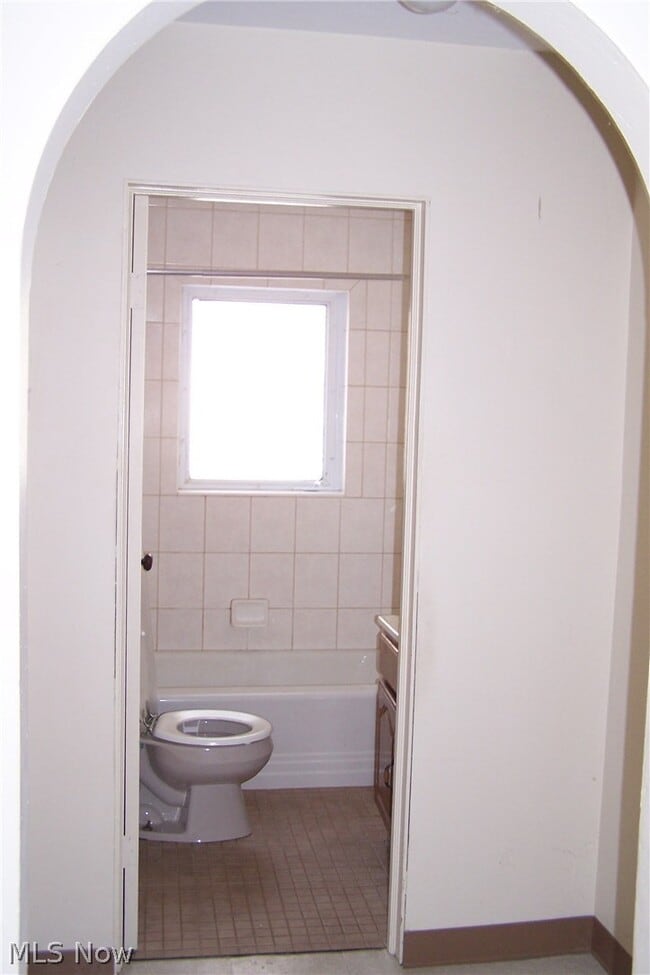 Building Photo - 15794 Grove St