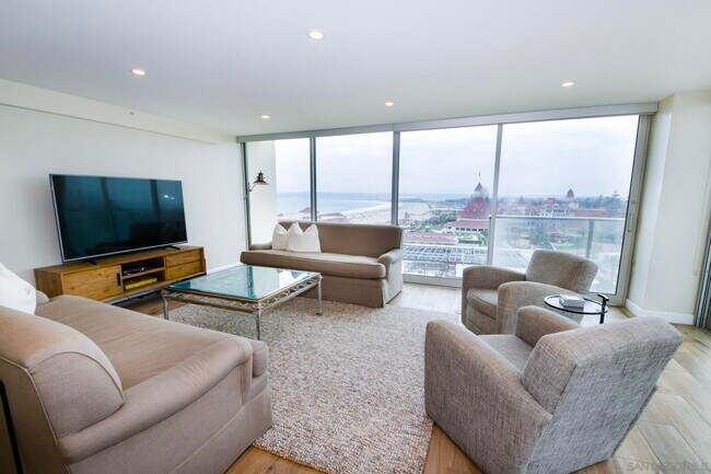 Building Photo - 1710 Avenida Del Mundo