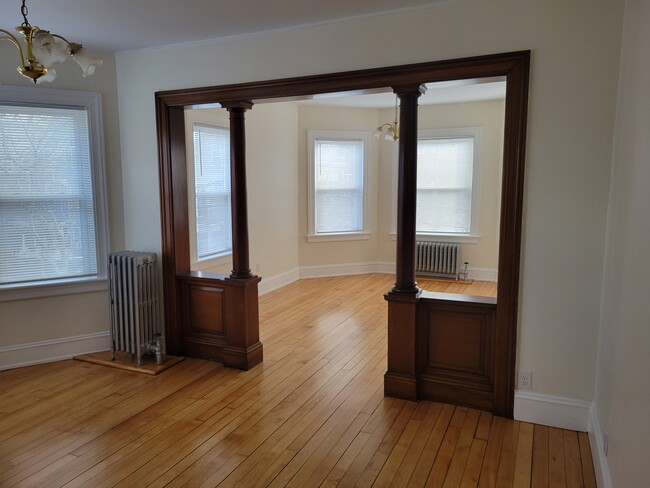 Looking into Livingroom - 46 E Manning St