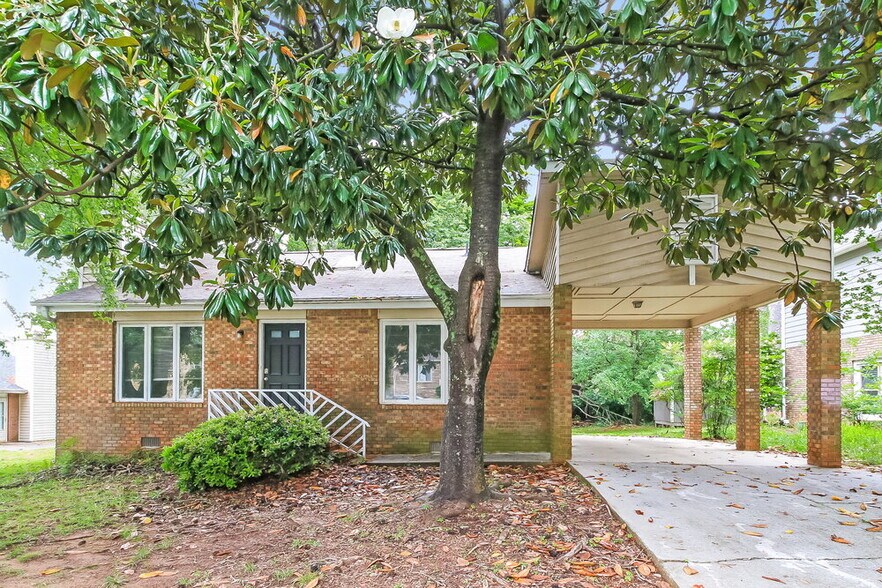Primary Photo - 2112 Golfview Dr SE