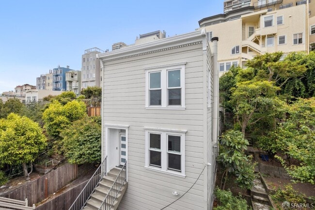 Building Photo - 971 Filbert St