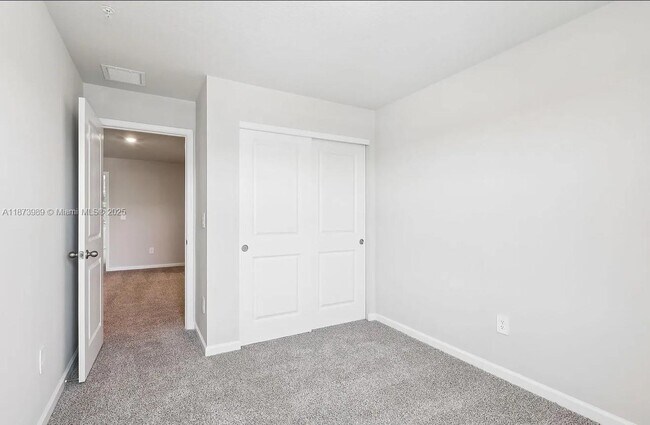 Building Photo - 478 Salisbury Cir
