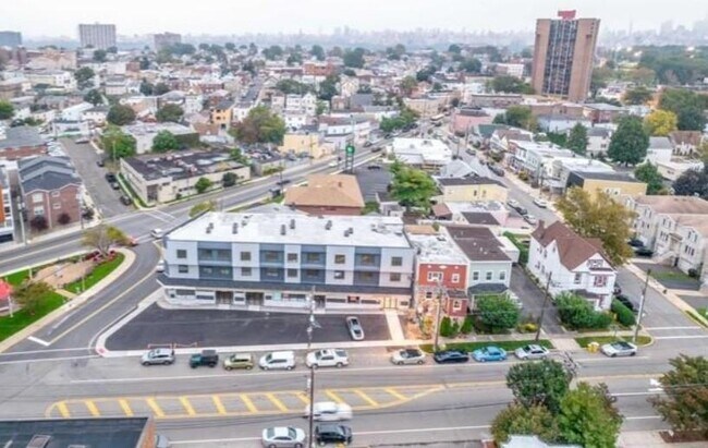 Building Photo - 44 Bergen Blvd