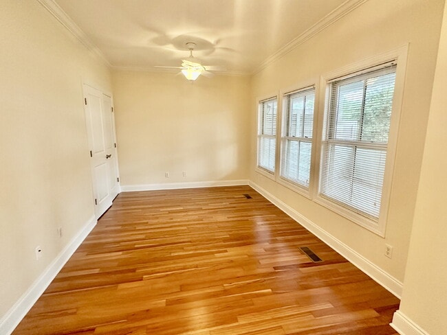 Building Photo - Downtown Living in The Heart of The Blufft...