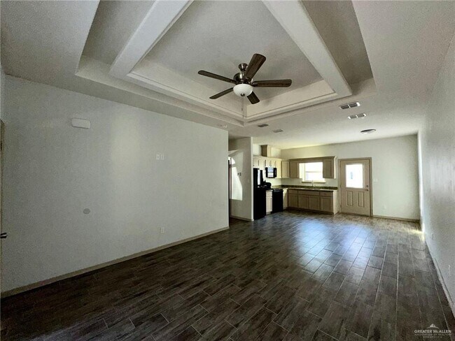 Building Photo - 15 Bahamas Dr