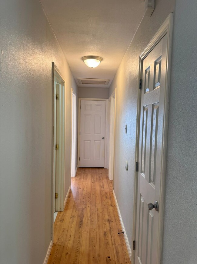 Building Photo - Welcome to 5810 Timberrock!