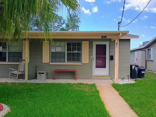 Building Photo - Waterfront Property on CANAL !!!       ***...