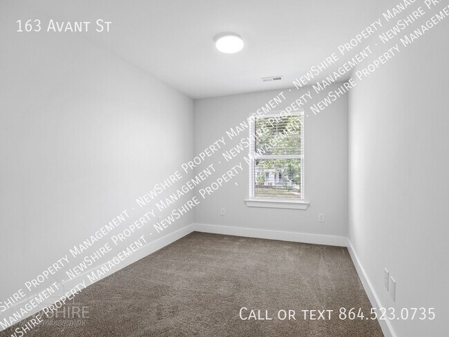 Building Photo - 163 Avant St