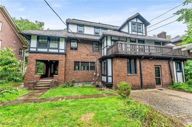 Building Photo - 2540 Euclid Heights Blvd