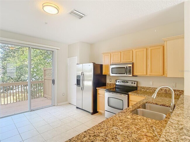 Building Photo - 3133 Bayshore Oaks Dr