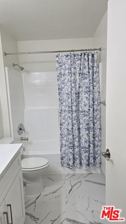 Building Photo - 330 Cameron Pl