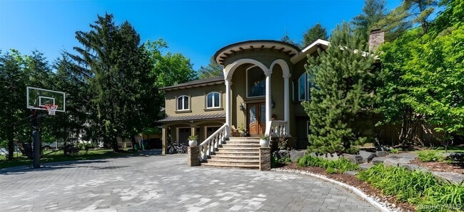 Building Photo - 602 Palmer Dr