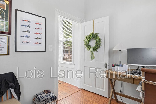 Building Photo - 35 Montagu St