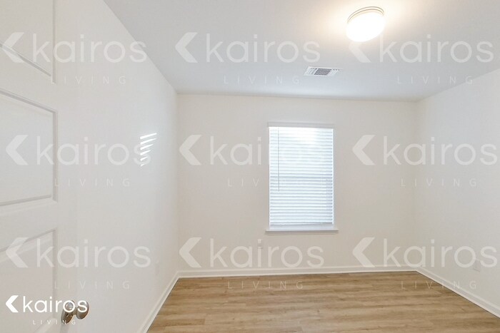 Building Photo - 11450 Camden Ct Cir