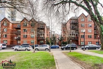 Building Photo - Modern 2-Bedroom Apartment in the Heart of Downtown NEW SUPER PRICE at $1,795!