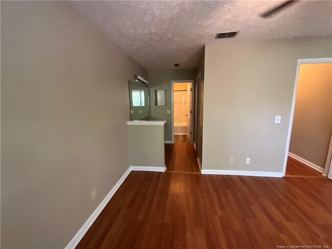 Building Photo - 1025 Wood Creek Dr