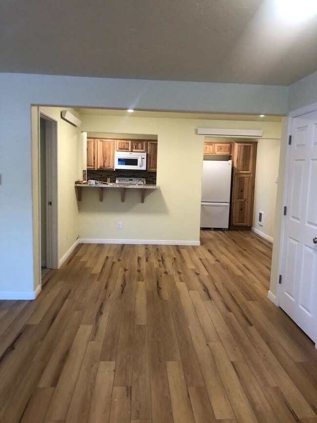 Building Photo - 2 BR Walkout Basement Apartment in Victor, ID