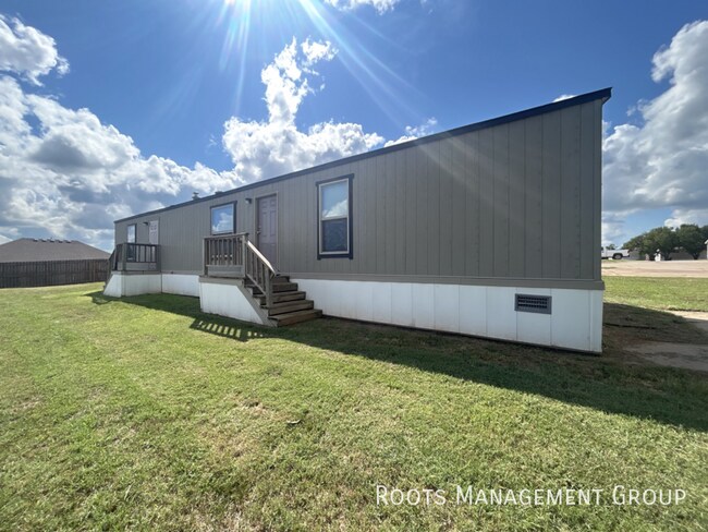 Building Photo - Eastern Villa Mhp