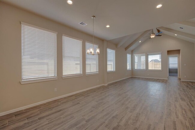 Building Photo - 4227 Maple Glen Dr
