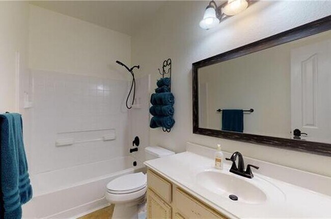 Building Photo - 1828 Marlin Dr