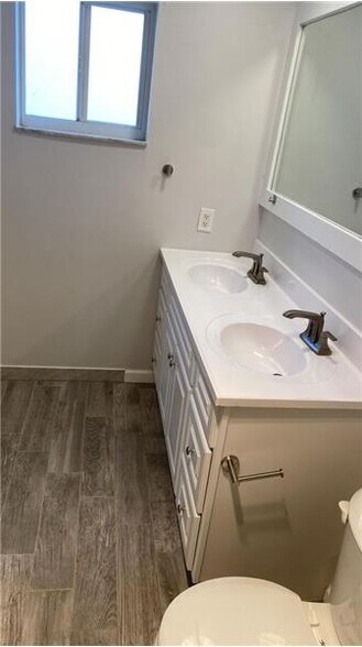 Building Photo - 4000 NW 3rd Ave