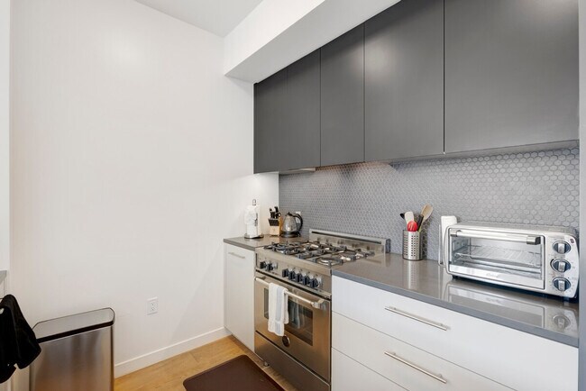 Building Photo - 11 Rose St