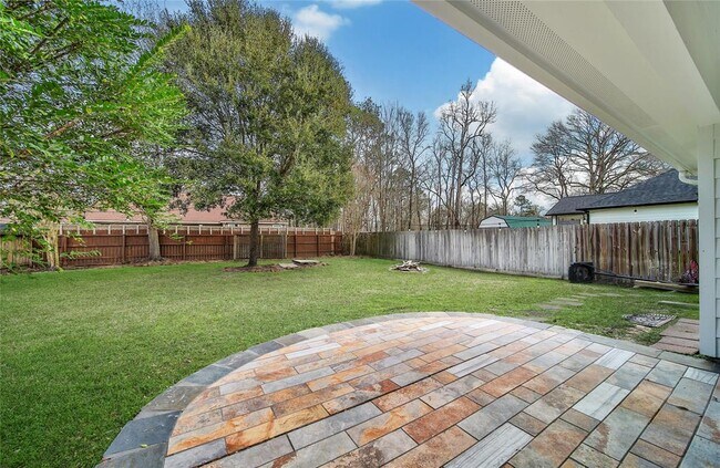 Building Photo - 720 Springwood Dr