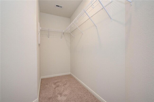 Building Photo - Charming 3BR House in Cleveland