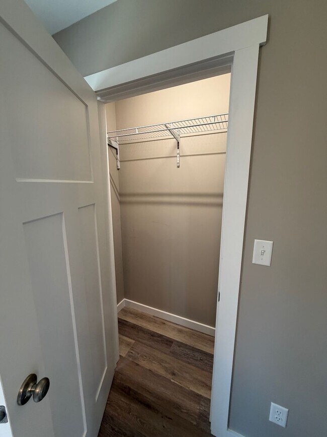 Building Photo - Leicester - Immaculate Three Bedroom with Huge Backyard