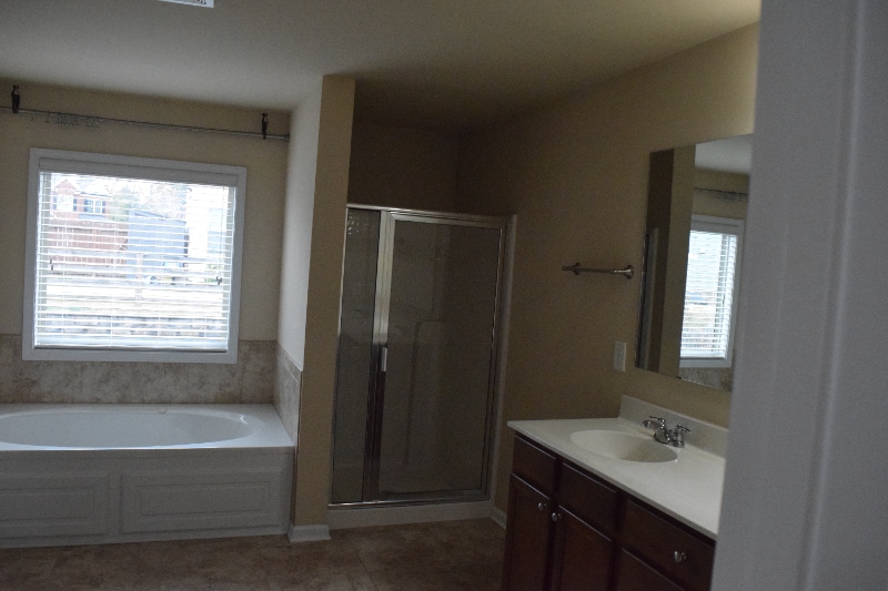 Building Photo - 480 Meadow Hill Dr