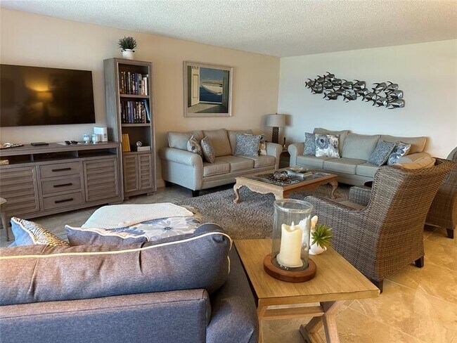Primary Photo - 5100 N Ocean Blvd
