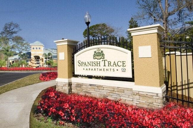 Building Photo - Spanish Trace