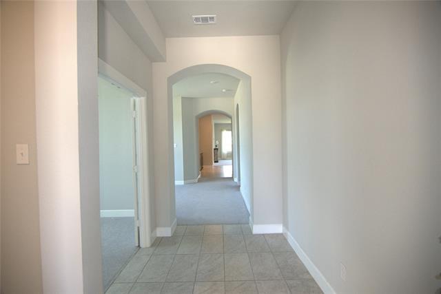Building Photo - 2900 Blf Crk Dr