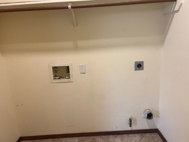 Building Photo - 20218 Bronze Bluff Dr