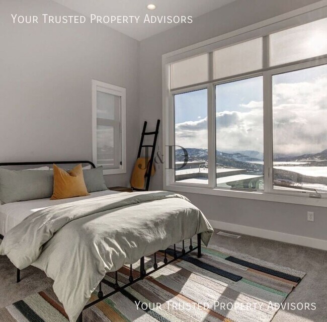 Building Photo - 807 E Klaim Dr