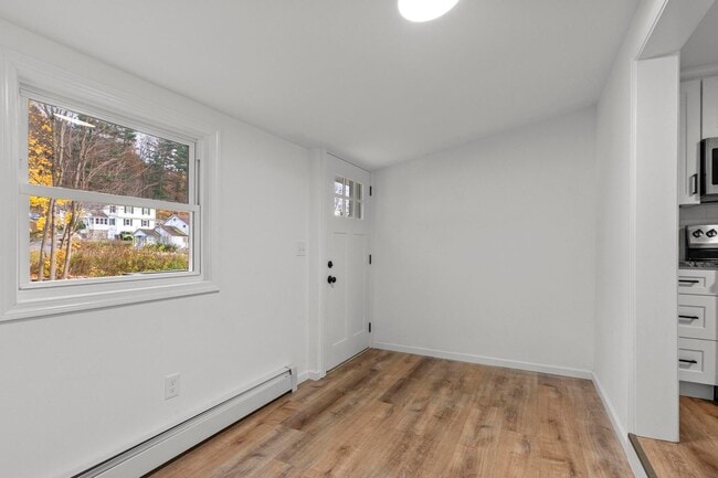 Building Photo - 5 Pine Trail