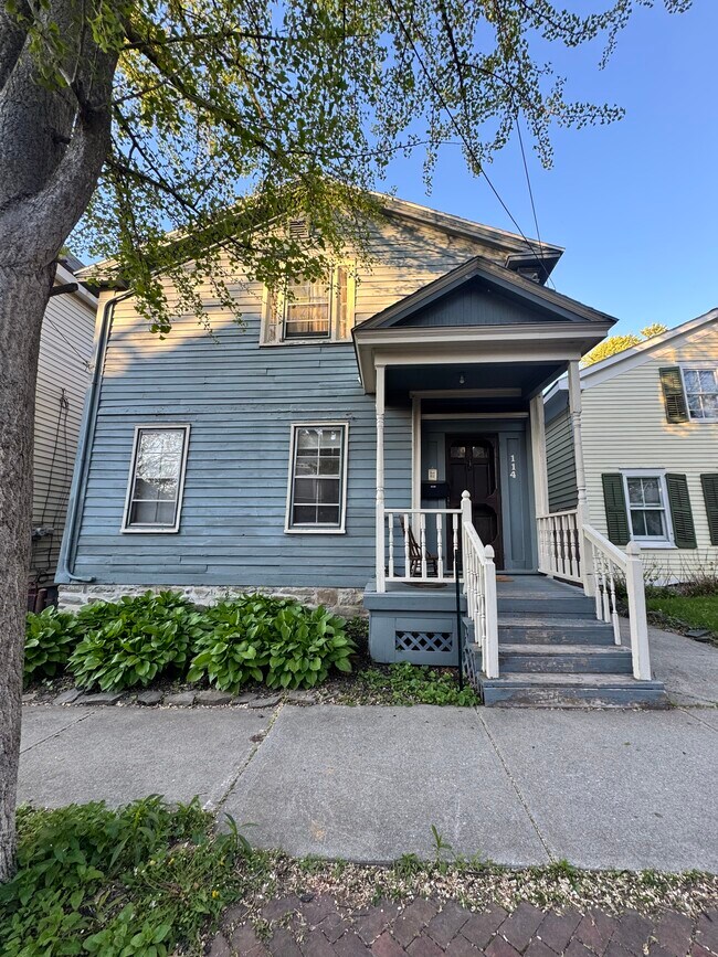 Building Photo - 114 N Ferry St
