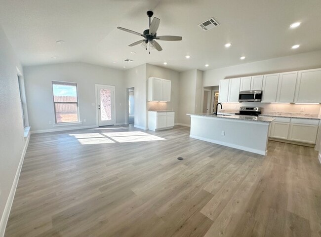 Building Photo - 309 Panhandle Dr