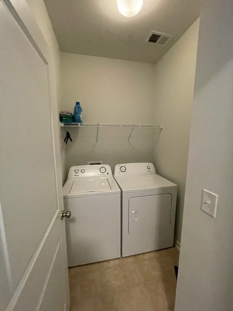 dedicated laundry room - 252 Castle Dr