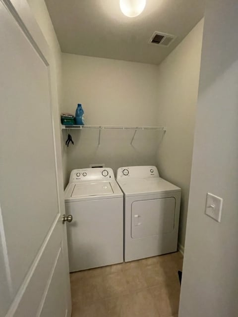 dedicated laundry room - 252 Castle Dr