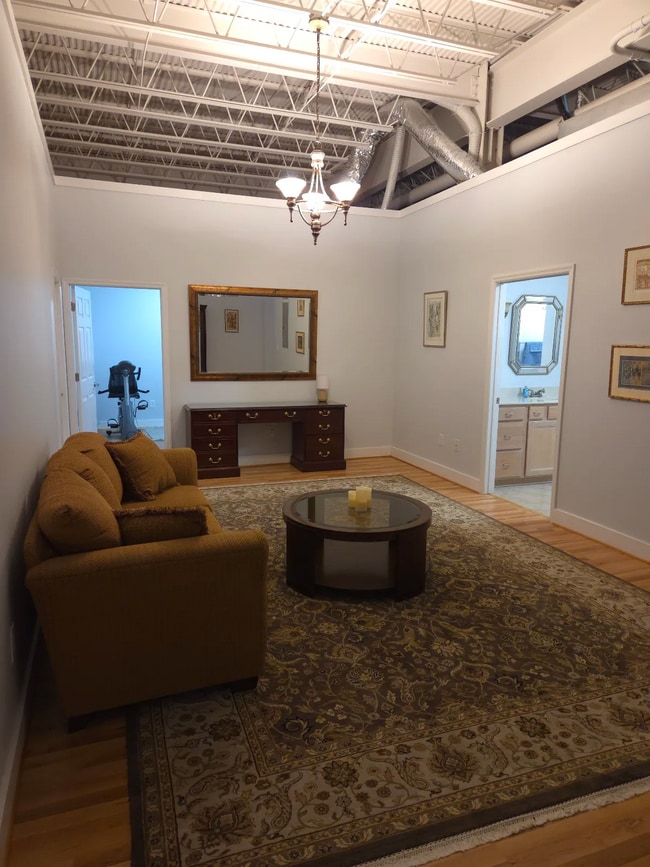 Building Photo - 212 Hice Ave