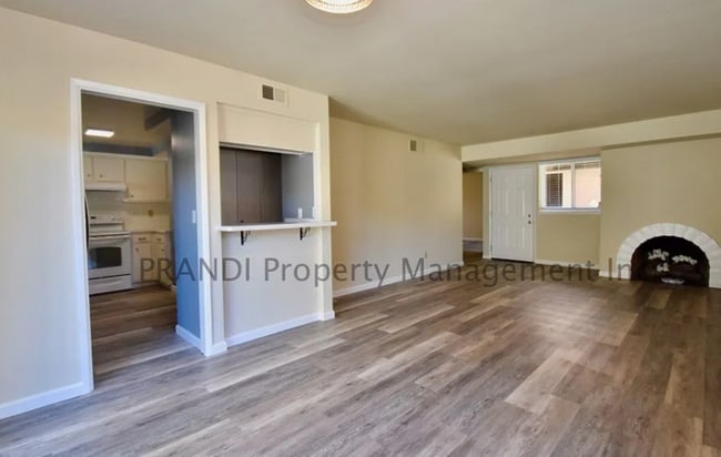 Building Photo - 45 Grande Paseo