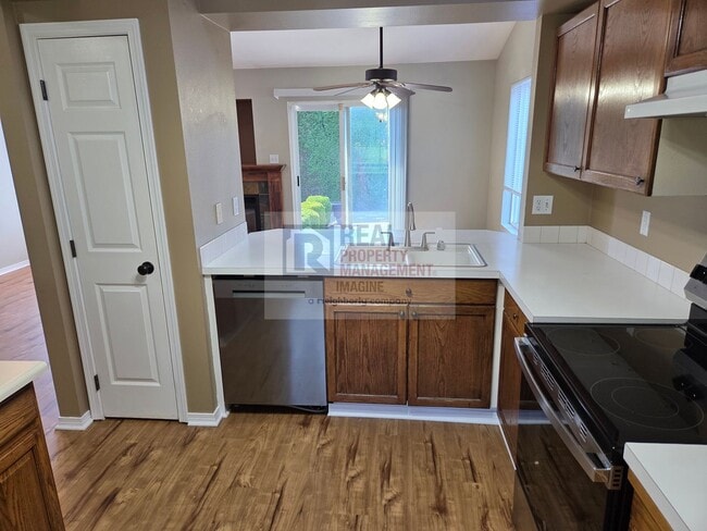 Building Photo - Check out this wonderful 3.0 bedroom, 2.0 ...
