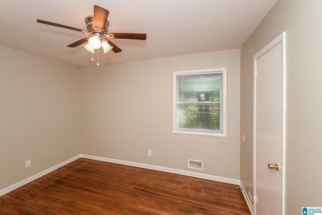 Building Photo - 2421 Etowah St