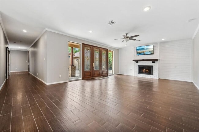 Building Photo - 3202 Breezy Pines Ct