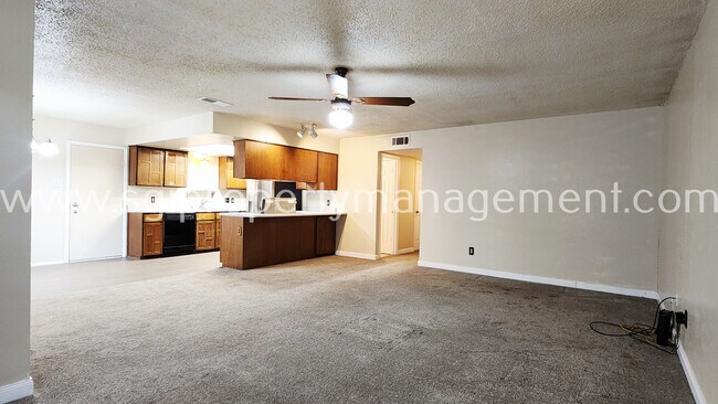 Building Photo - 3407 Durango Ln