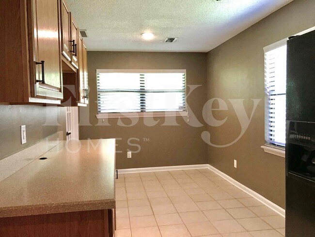 Building Photo - 10812 Carrington Ct