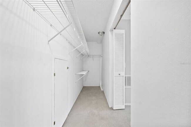 Building Photo - 428 E Klosterman Rd